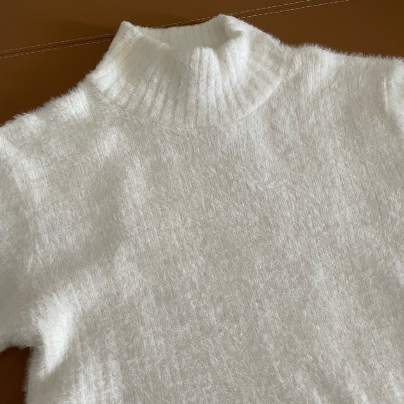 ZARA MOCK NECK TOP. - Picture 4 of 5